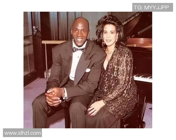 乔丹携娇妻与家人乘豪华游艇畅游克罗地亚享受奢华假期 乔丹携娇妻与家人乘豪华游艇畅游克罗地亚享受奢华假期